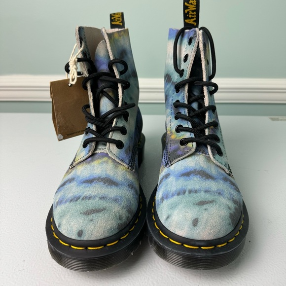 Dr. Martens NEW 1460 Pascal Blue Size 6 Summer Tie Dye Tumbled Women's N… - Picture 3 of 8